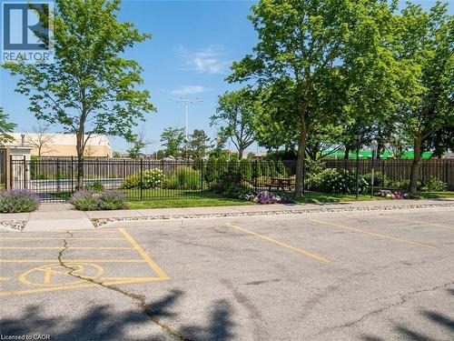 700 DYNES Road Unit# 209 , Burlington, Ontario L7N 3M2 3