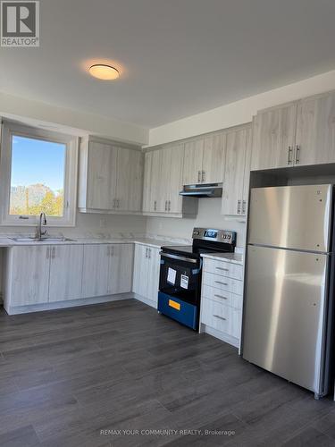 2 - 25 OXFORD STREET , Richmond Hill, Ontario L4C 4L6 3