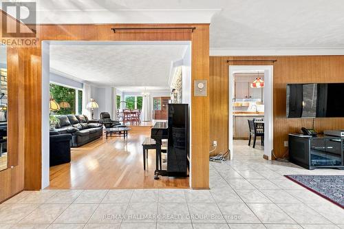 855 Mountainview Avenue, Ottawa, ON 