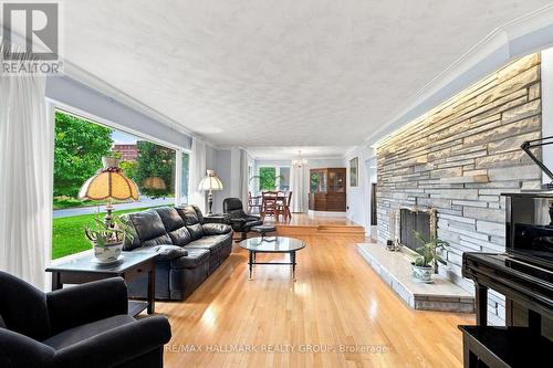 855 Mountainview Avenue, Ottawa, ON 