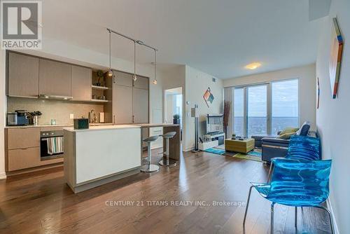 6606 - 100 HARBOUR STREET , Toronto, Ontario M5J 2T5 4