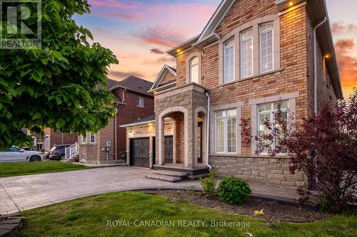 33 RUBYSILVER DRIVE , Brampton, Ontario L6P 1R1 4