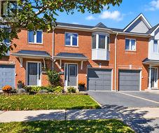 27 - 819 VILLAGE GREEN BOULEVARD  Mississauga, ON L5E 3H7