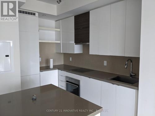 2010 - 59 ANNIE CRAIG DRIVE , Toronto, Ontario M8V 0C4 4