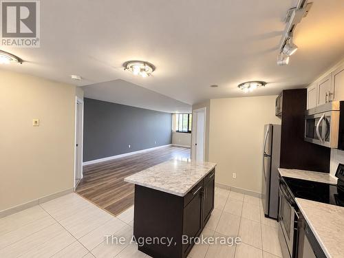 201 - 2200 SHEROBEE ROAD , Mississauga (Cooksville), Ontario L5A 3Y3 4