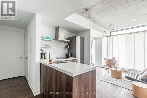 535 - 461 ADELAIDE STREET W , Toronto, Ontario M5V 0L6 2