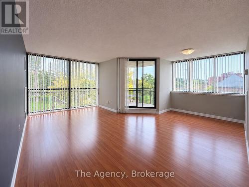 204 - 2200 SHEROBEE ROAD , Mississauga (Cooksville), Ontario L5A 3Y3 2