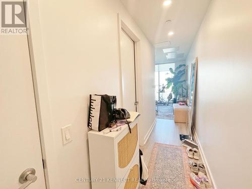 4309 - 115 BLUE JAYS WAY , Toronto, Ontario M5V 0M4 5