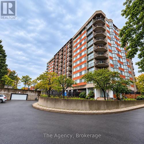 BOO2 - 2200 SHEROBEE ROAD , Mississauga (Cooksville), Ontario L5A 3Y3 2