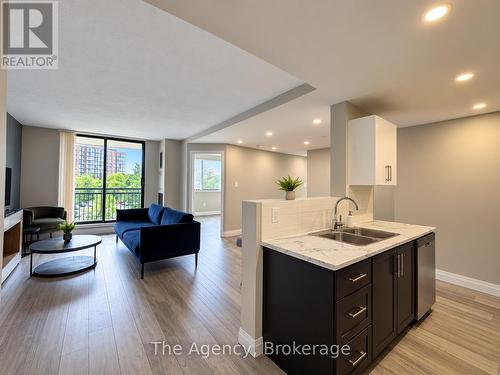 403 - 2200 SHEROBEE ROAD , Mississauga (Cooksville), Ontario L5A 3Y3 2