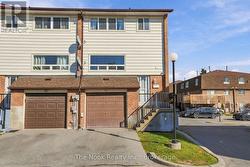 49 - 966 ADELAIDE AVENUE E Oshawa (Eastdale), ON L1K 1L2