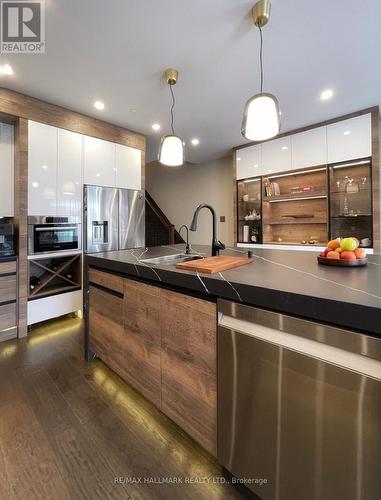 90 - 1331 MAJOR MACKENZIE DRIVE W , Vaughan, Ontario L6A 4W4 4