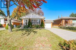 18 NASHLAND AVENUE Toronto, ON M9B 2V4
