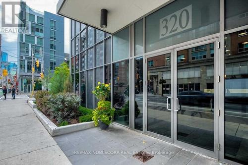 709 - 320 RICHMOND STREET E , Toronto, Ontario M5A 1P9 2