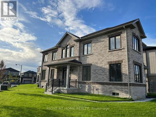 740 APPLE TERRACE , Milton, Ontario L9E 1P9 4