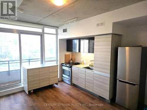 705 - 20 MINOWAN MIIKAN LANE , Toronto, Ontario M6J 1M4 4