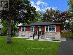 MAIN - 130 SIMCOE ROAD Bradford West Gwillimbury, ON L3Z 1Y2