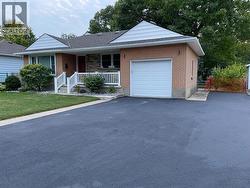 1401 INDIAN ROAD North Sarnia, ON N7V 4C7