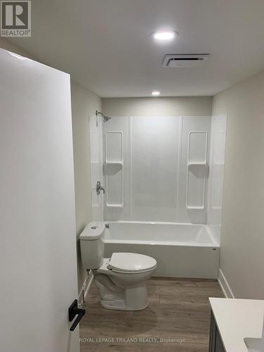 BASEMENT - 62 WEXFORD AVENUE , London East (East I), Ontario N5V 1L9 5