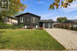 26 PINEHURST DRIVE  Welland (N. Welland), ON L3C 3J1