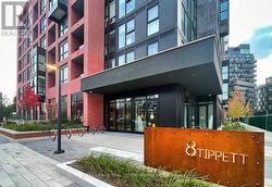 717 - 8 TIPPETT ROAD  Toronto, ON M3H 0E7