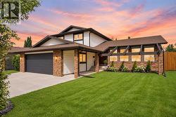 21 Elkin Close Red Deer, AB T4R 1Y8