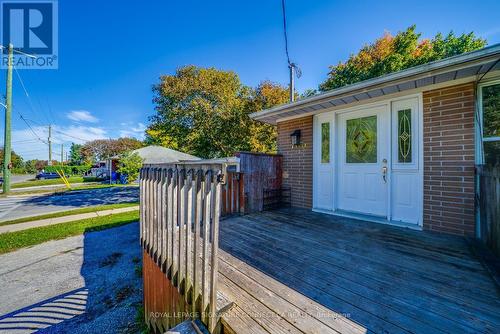 UPPER LEVEL - 166 CHERRYWOOD DRIVE , Newmarket, Ontario L3Y 2X7 3