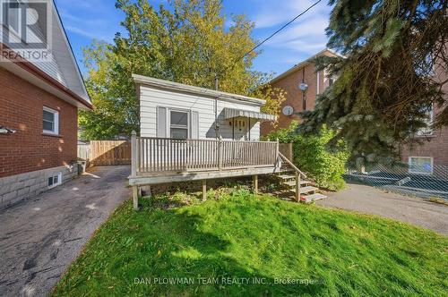 372 PINE AVENUE  Oshawa, ON L1J 2H8