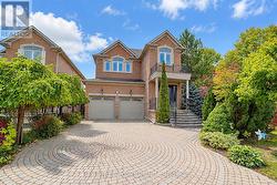 207 FARMSTEAD ROAD Richmond Hill, ON L4S 2J6