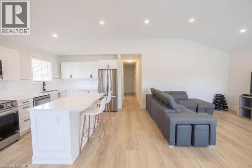 93 PURDY Crescent Unit# 1 - Upper , Hamilton, Ontario L9A 3B5 4