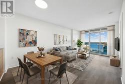 1612 - 11 BRUNEL COURT Toronto, ON M5V 3Y3