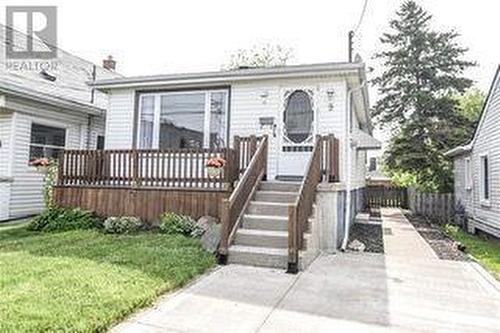 LOWER - 9 EAST 33RD STREET , Hamilton, Ontario L8V 3S9 2