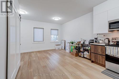 2 - 97 BERNICE CRESCENT , Toronto, Ontario M6N 1W7 3