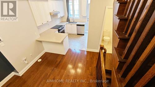 40 RAFFEIX LANE , Toronto, Ontario M5A 0G5 2