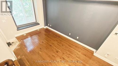 40 RAFFEIX LANE , Toronto, Ontario M5A 0G5 3