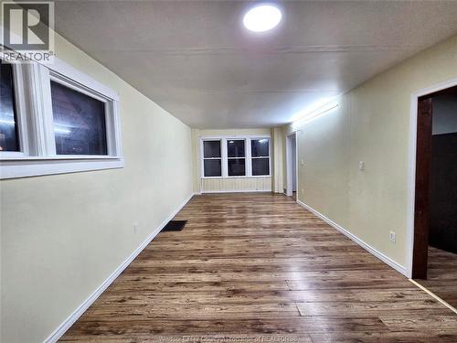 328 JOHN B AVENUE , Windsor, Ontario N9C 3G2 2