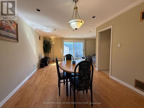 42 - 270 TIMBERBANK BOULEVARD , Toronto, Ontario M1W 2M1 5