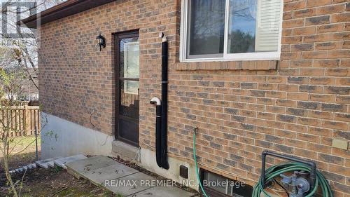 BSMT - 77 FOX RUN , Barrie, Ontario L4N 5L6 2