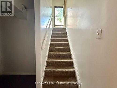 BSMT - 77 FOX RUN , Barrie, Ontario L4N 5L6 4