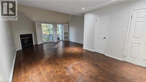 2110 CLEAVER Avenue Unit# 215 , Burlington, Ontario L7M 3Z3 4