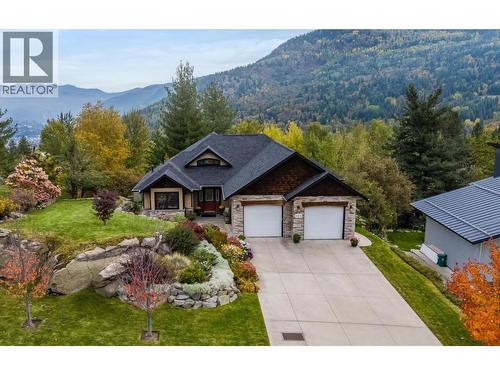 464 Whitman Way  Warfield, BC V1R 4T9