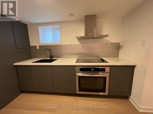 BSMT - 75 NEWBURY DRIVE , Newmarket, Ontario L3Y 4P9 5