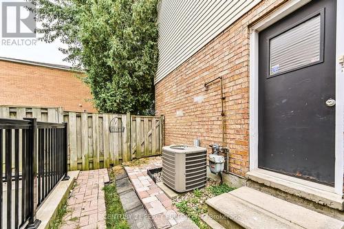 54 CHAPEL PARK SQUARE , Toronto, Ontario M1V 2S5 2
