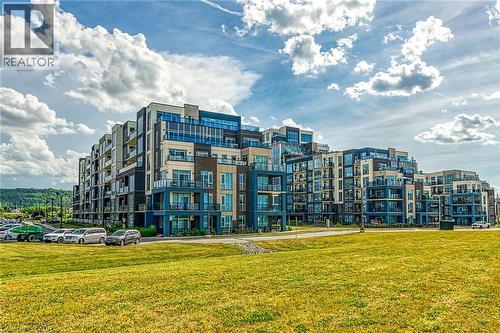 16 CONCORD Place Unit# PH613  Grimsby, ON L3M 0J1
