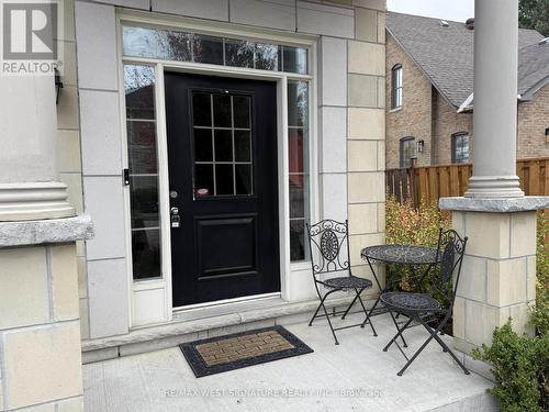 31 CALIBER COURT , King, Ontario L0G 1N0 2
