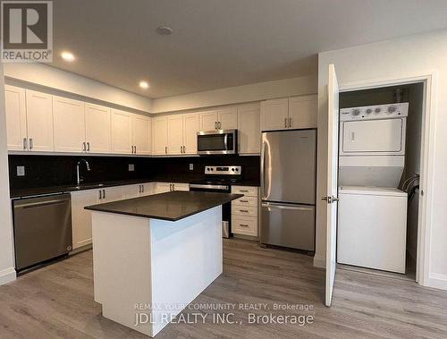 811 - 58 LAKESIDE TERRACE , Barrie, Ontario L4M 7B9 4