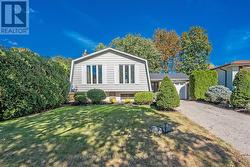 531 CUMBERLAND AVENUE  Burlington (Roseland), ON L7N 2X3