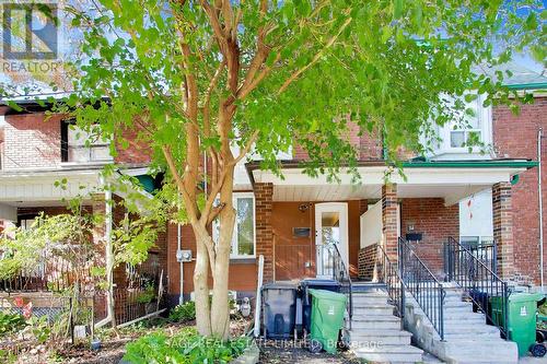 MAIN - 32 CASTLETON AVENUE , Toronto, Ontario M6N 3Z5 2