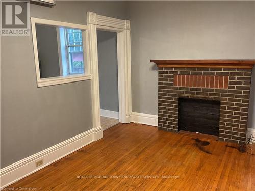 2 - 303 EAST 19 STREET , Hamilton, Ontario L9A 5S6 2