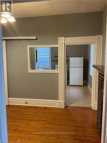2 - 303 EAST 19 STREET , Hamilton, Ontario L9A 5S6 3